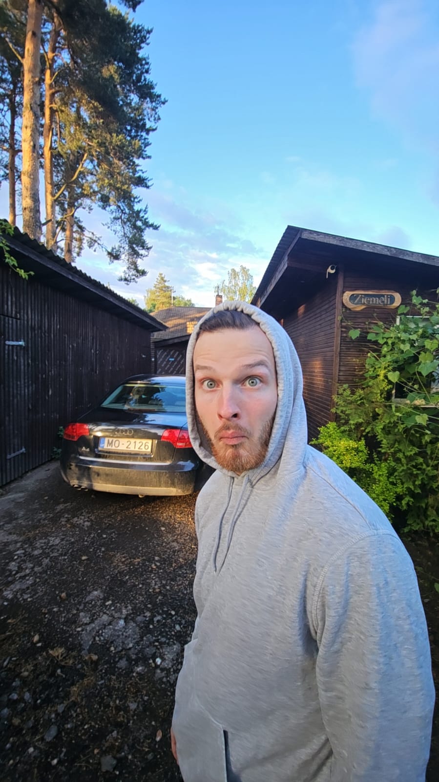 Research & Drinks departaments foto